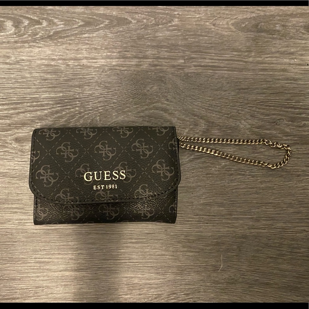 GUESS wristlet 🖤 - Picture 2 of 6